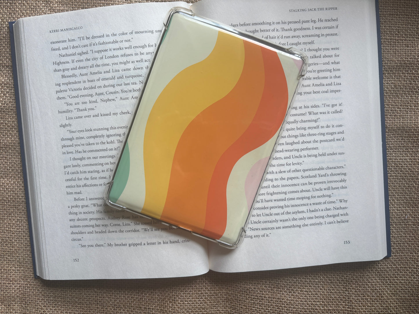 Retro Kindle Insert Set - 8 Groovy Aesthetic E-Reader Designs
