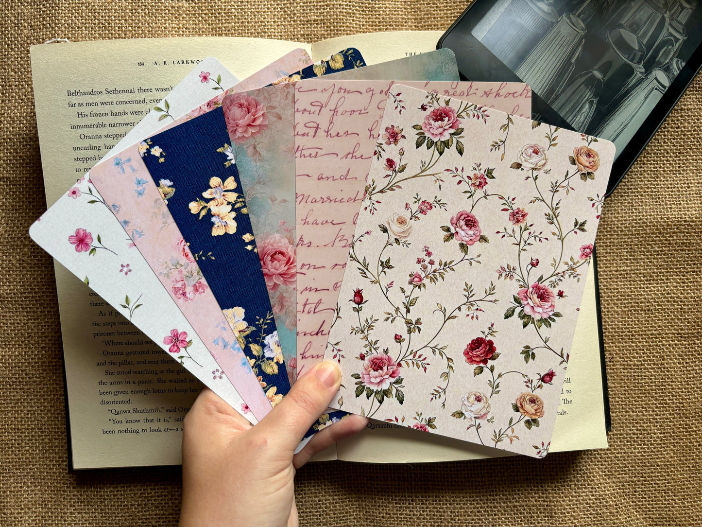 Vintage Floral Kindle Case Insert
