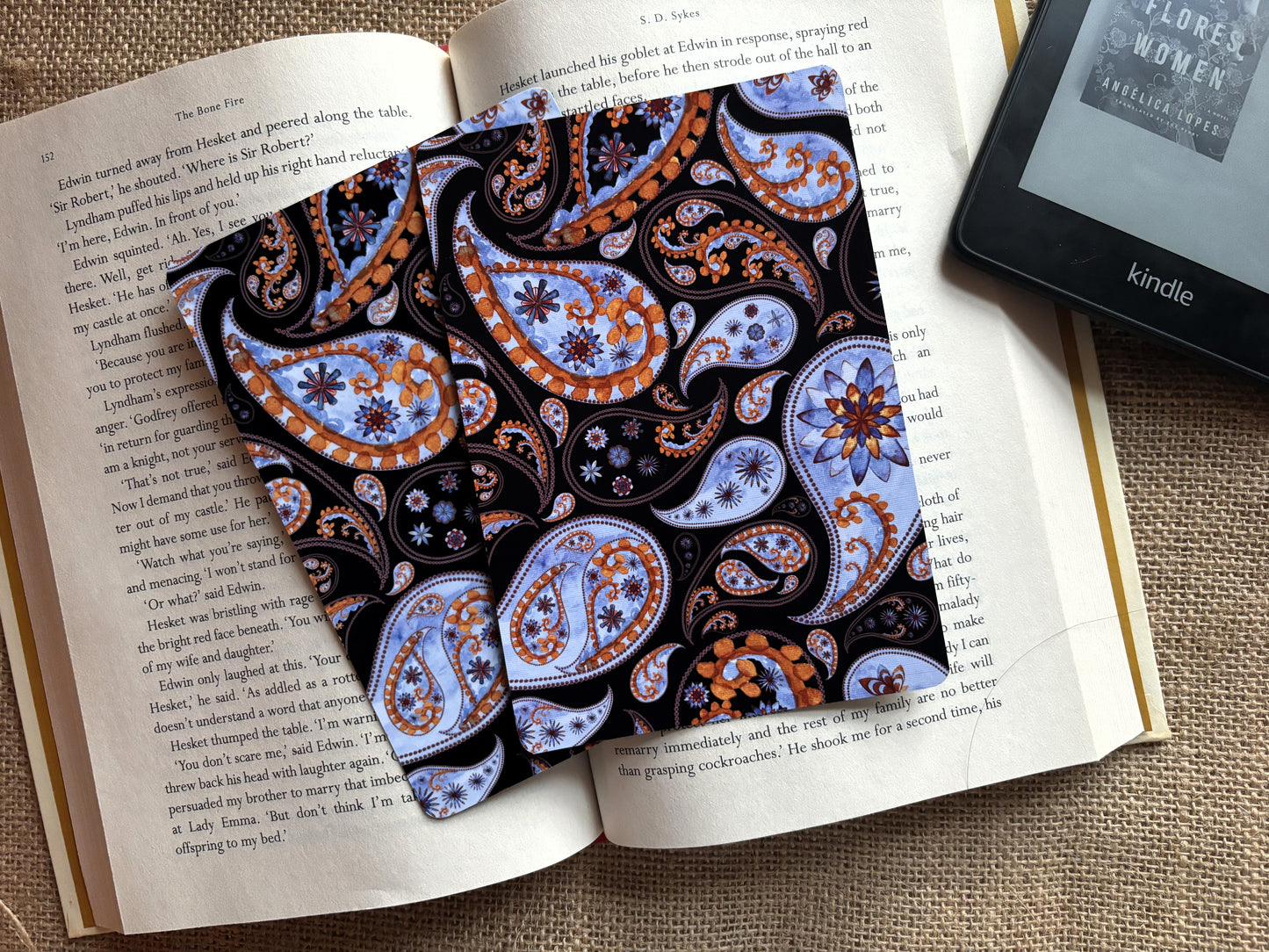 Purple Paisley Kindle Case Insert