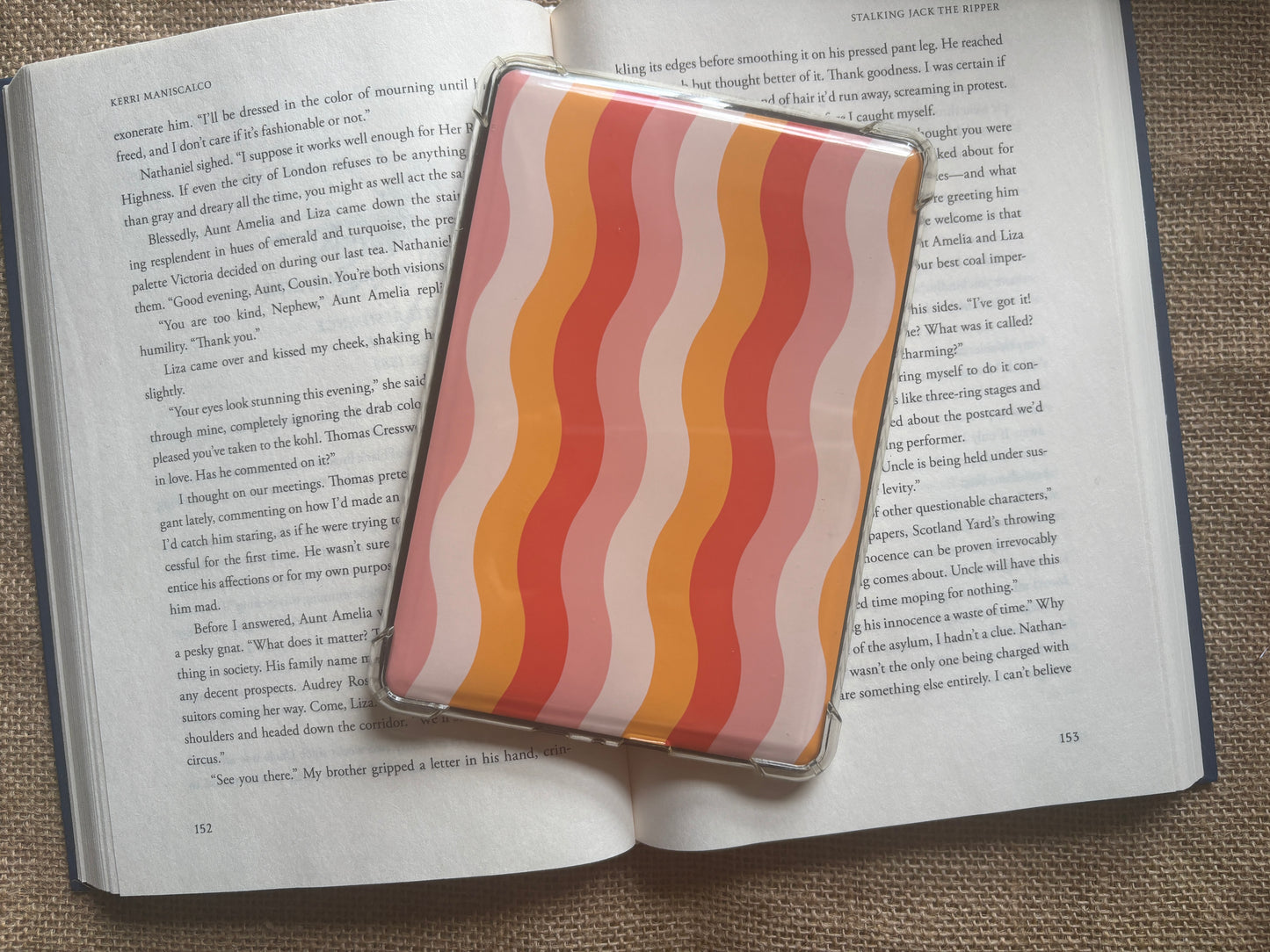 Retro Kindle Insert Set - 8 Groovy Aesthetic E-Reader Designs